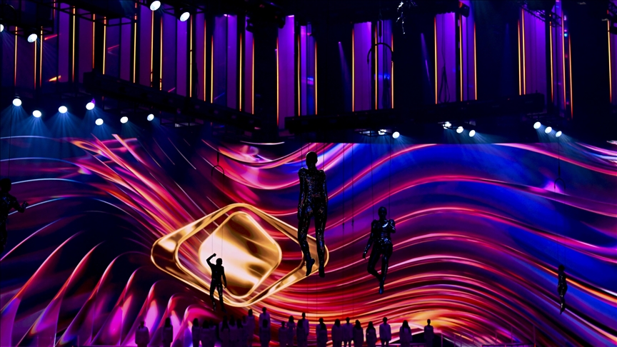 Eurovision : Rima Hassan fustige la position française alors que plusieurs pays européens se retirent