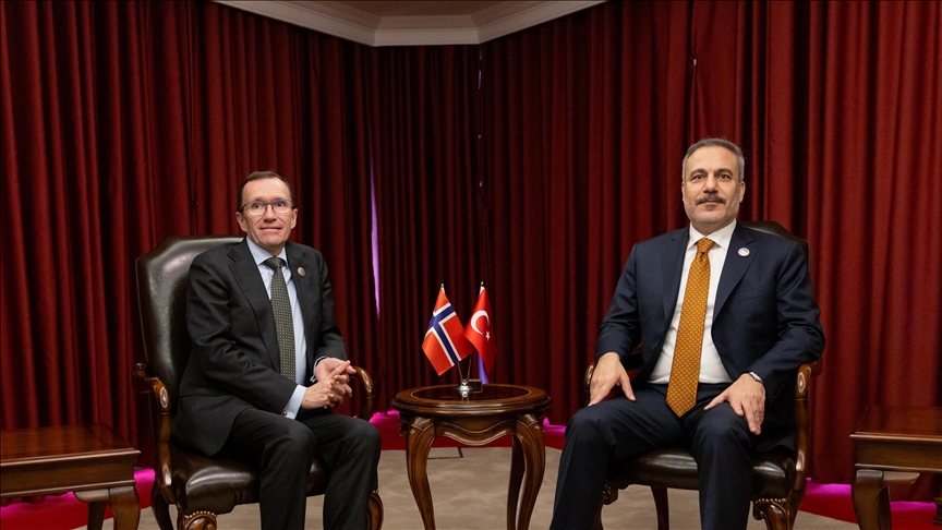 فيدان يبحث مع نظيره النرويجي قضايا إقليمية ودولية