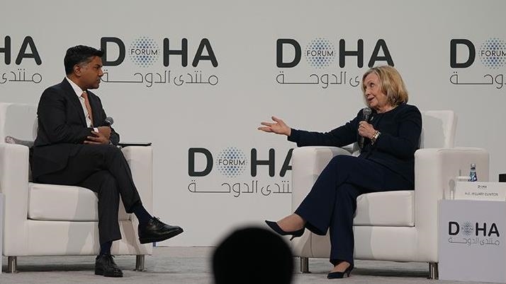 كلينتون: ضغوط على كييف لقبول وقف نار قد يعرضها مستقبلا لهجمات روسية