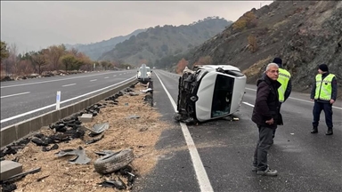 Li Meletiyê wesayîtek welgeriya, 4 kes birîndar bûn
