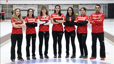 21 Yaş Altı Kadın Curling Milli Takımı'nın hedefi klasman yükselmek