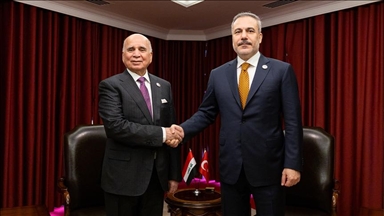 الدوحة.. وزيرا خارجية تركيا والعراق يبحثان قضايا الأمن الإقليمي