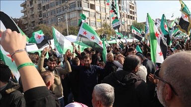 عام على سقوط الأسد.. سوريون متفائلون بمستقبل بلدهم