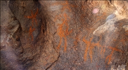 Kayseri'de Neolitik Çağ'a ait olduğu değerlendirilen  insan figürlü kaya resimleri keşfedildi