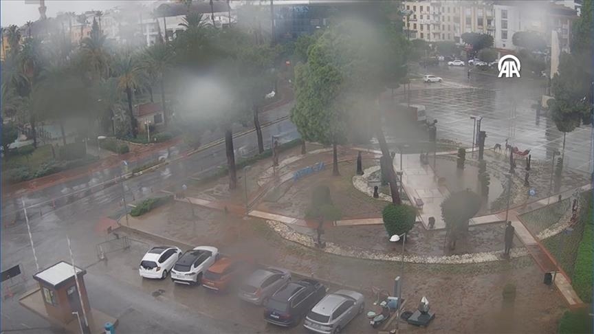 بوومەلەرزەیەک بە گوڕی ٤،٩ پلە بەپێوەری ڕەختەر ئەنتاڵیای هەژاند