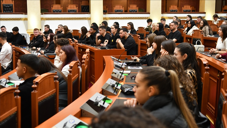 Shqipëri  shënohet Dita Kombëtare e Rinisë