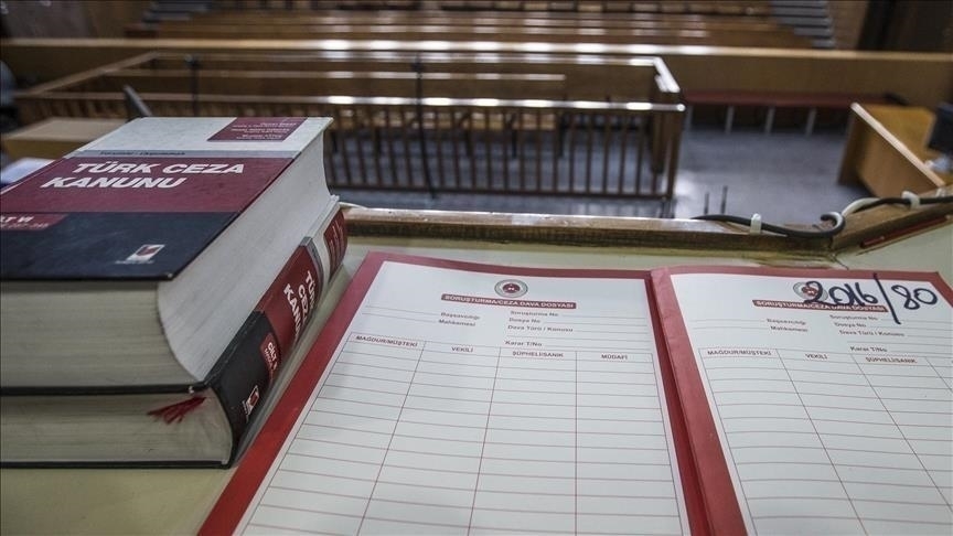 Ekrem İmamoğlu\'nun diplomasının sahte olduğu iddiasıyla yargılandığı davada ara karar