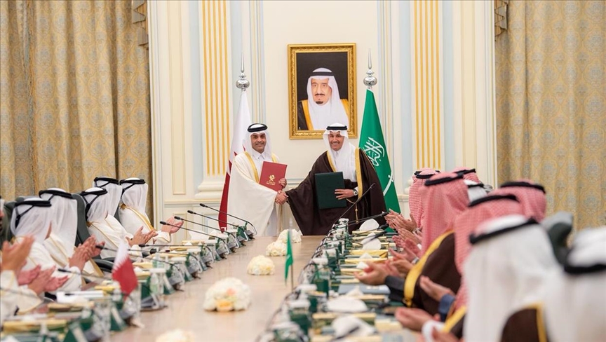 السعودية وقطر توقعان اتفاقية "القطار السريع"