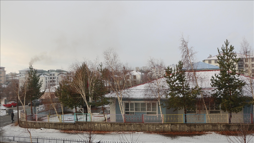 Li Kanîreşê berf ket