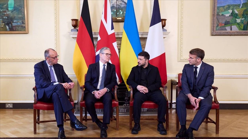 Зеленский, Стармер, Макрон и Мерц обсудили гарантии безопасности для Украины