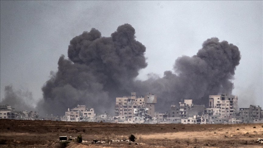 İsrail ordusu Gazze'de binaları havaya uçurdu ve bazı bölgeleri hedef aldı