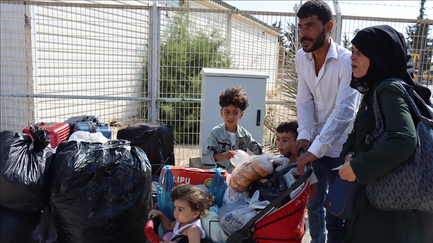 لە دوای ڕووخانی ئەسەد ٨٩٤ ھەزار و ٦٤١ ھەزار پەنابەری سووریایی گەڕاونەتەوە وڵاتەکەیان