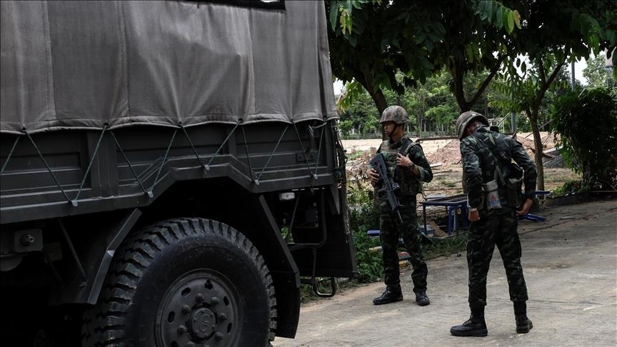 Тајланд изврши воздушни напади долж спорната граница со Камбоџа