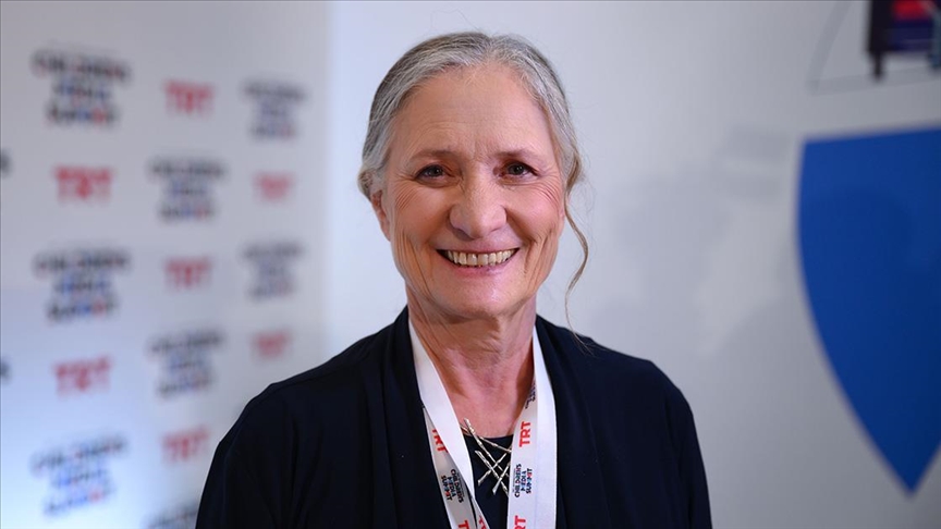 Fransız psikoterapist Filliozat, çocukların ekran kullanımını azaltmanın aileden başladığını söyledi