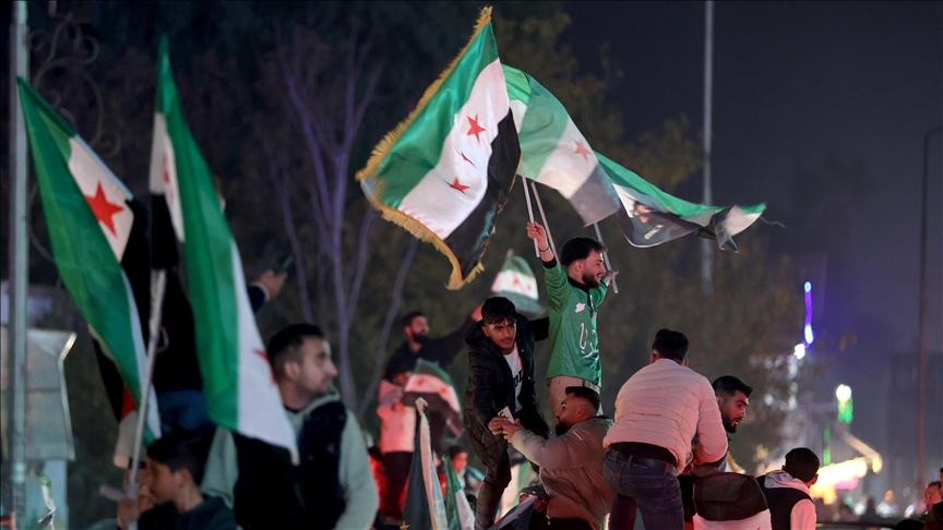 لە سووریا بە ئەنجامدانی چەندین چالاکی و ئاھەنگگێڕان یەکەمین ساڵیادی ڕووخانی ڕژێمی بەشار ئەسەد كرايەوە