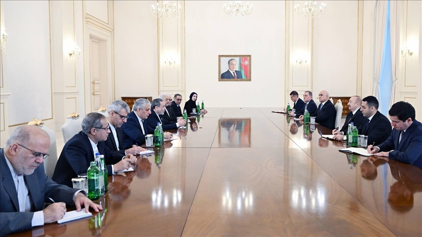 В Баку обсудили азербайджано-иранские отношения