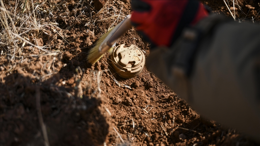 Godinu nakon pada Assada, prijetnje zaostalih eksploziva i dalje progone Sirijce povratnike