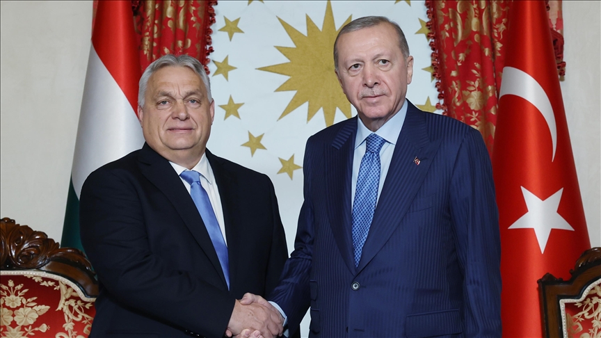 Turkish president receives Hungarian premier in Istanbul 