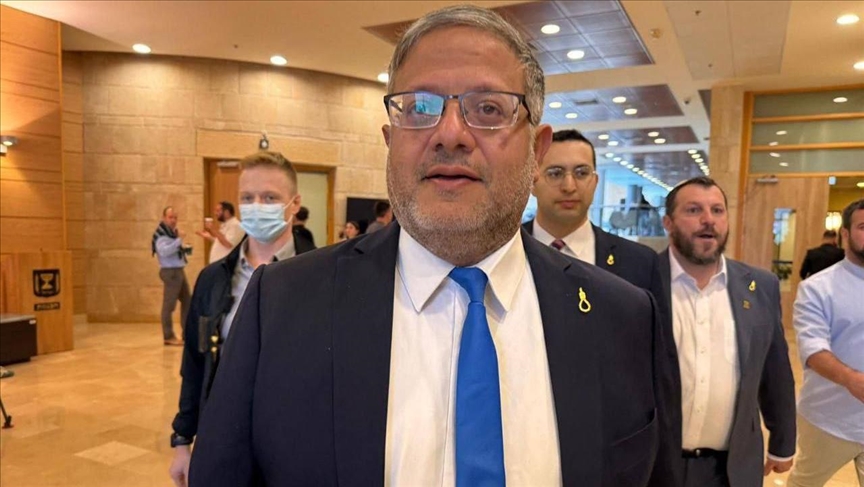 بن غفير ونواب حزبه يرتدون دبوس "مشنقة" دعماً لقانون إعدام الأسرى