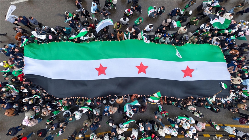 DOSYA: Esed rejiminin devrilmesinin 1. yıl dönümü