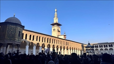 لە مزگەوتەکانی سووریا "تەکبیرەی سەرکەوتن" لە ساڵیادی ڕووخانی ئەسەد دا خوێندرانەوە