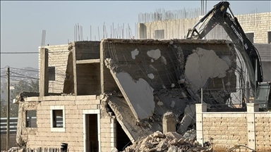 الجيش الإسرائيلي يهدم منزلين ومنشأة زراعية غرب رام الله