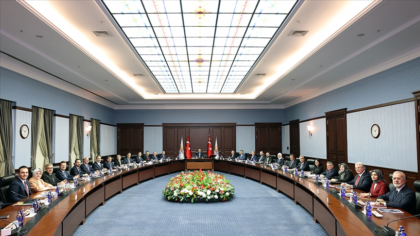 AK Parti MYK toplantısı sona erdi