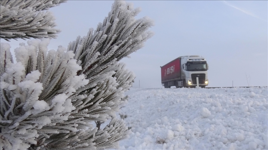 Li Agirî, Erdexan, Tuncelî û Qersê mij ket erdê û cemed çêbû