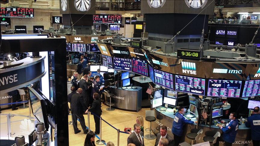 US stocks end lower ahead of Fed rate decision