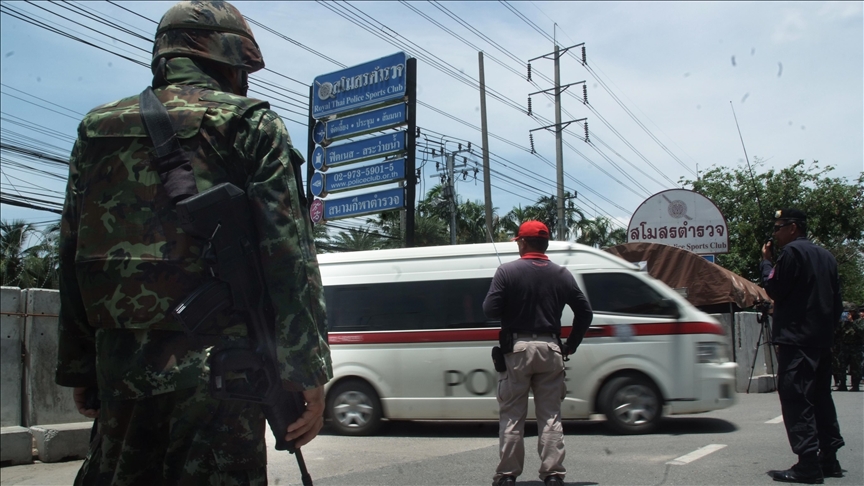 Deadly clashes displace thousands along Thai-Cambodia border