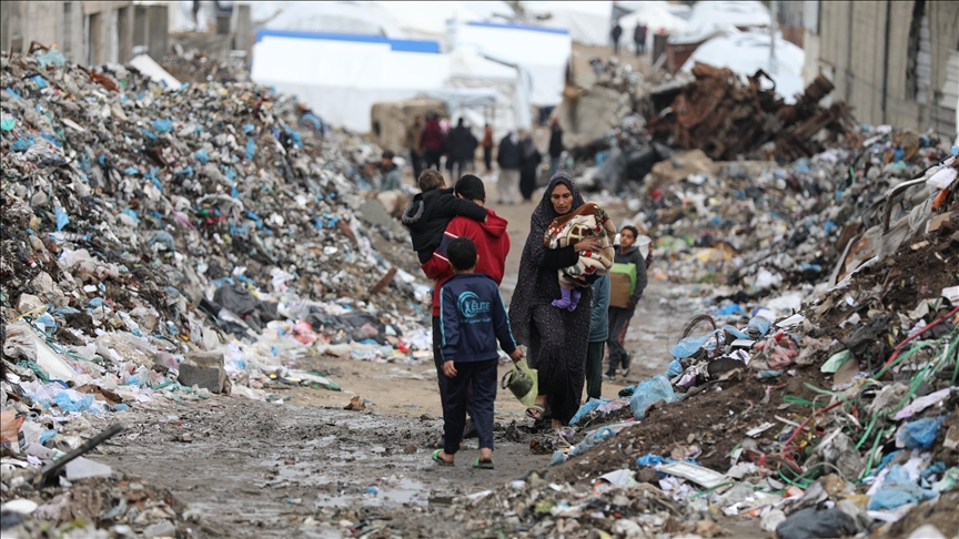 Khan Younis në Gaza përballet me krizën mjedisore dhe shëndetësore, ndërsa grumbullohen mbeturinat