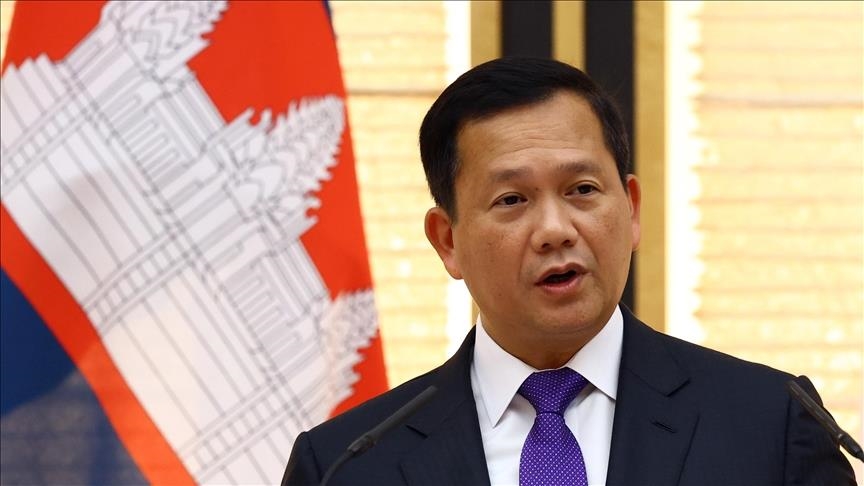 Cambodia's prime minister calls on Thailand to peacefully resolve border dispute