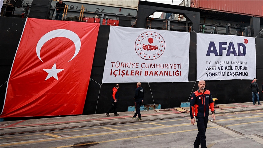 La Türkiye fait un don de 30 000 tentes pour soutenir les déplacés au Soudan