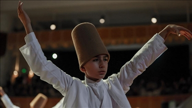 Trafik kazasında kaybettiği semazen ağabeyinin hatırasını yaşatıyor