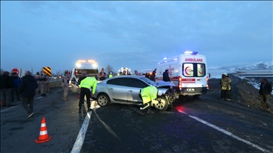 Li Qersê du wesayît li hev qelibîn, 6 kes birîndar bûn