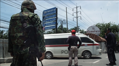 Deadly clashes displace thousands along Thai-Cambodia border