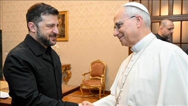 Зеленский обсудил с Папой Римским конфликт РФ и Украины