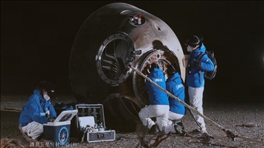 Çin'in uzay istasyonundaki yeni taykonot ekibi ilk uzay yürüyüşünü yaptı