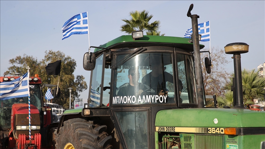 Greek farmers block access to Volos Port as protests widen