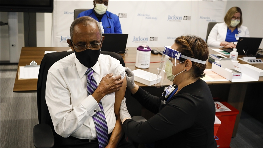 SAD istražuje smrtne slučajeve povezane s vakcinama protiv COVID-19 kod odraslih