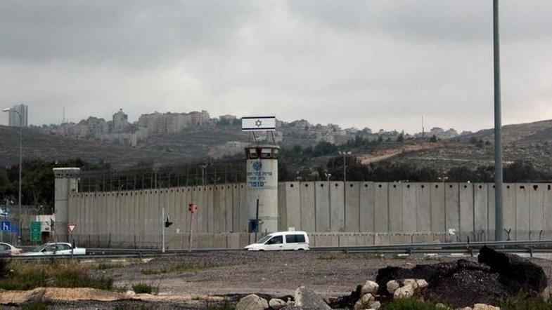 مؤسستان فلسطينيتان: استشهاد أسير في سجون الاحتلال 