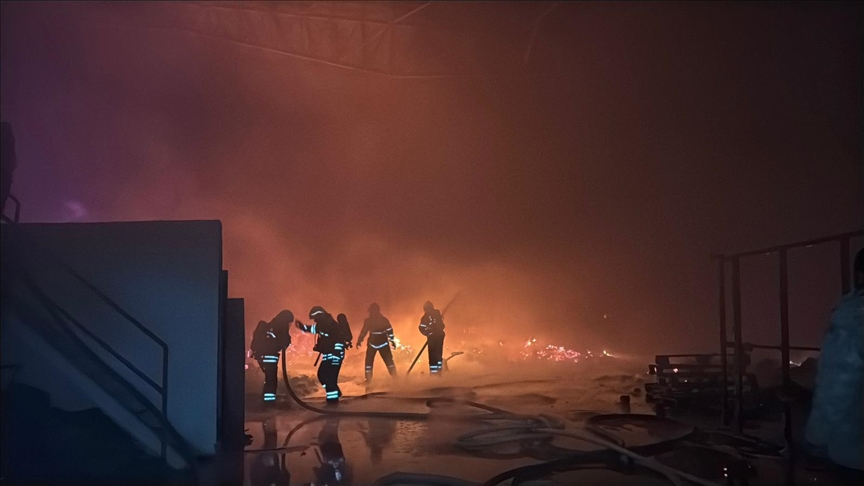 Gaziantep\'te ambalaj fabrikasında çıkan yangın söndürüldü