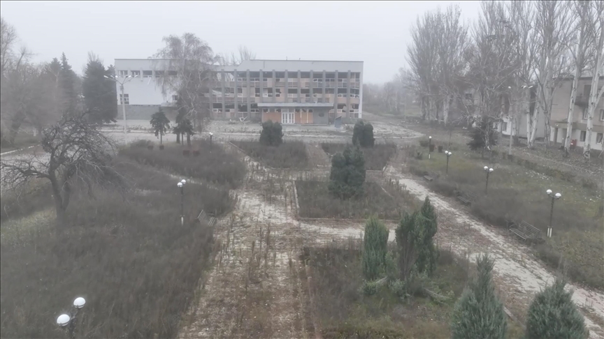 Ukraine claims its troops hold part of front-line city of Pokrovsk since mid-November