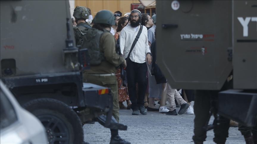 الضفة.. مستوطن إسرائيلي يدهس متضامنا أجنبيا 