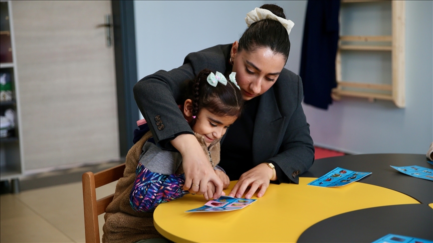 Kocaeli'de özel gereksinimli öğrenciler, öğretmenlerinin özverisiyle yaşam becerilerini geliştiriyor