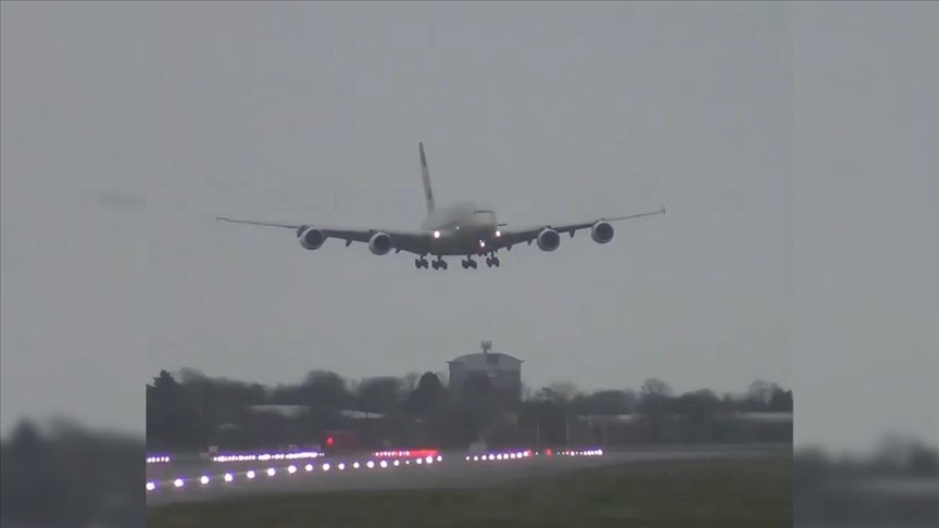 Bilbao'daki kötü hava şartları bu kez PSG'yi taşıyan uçağın inişini zorlaştırdı