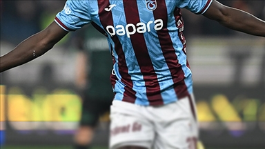 Trabzonspor, şort arkası sponsorluğu için Sarıyer Kola ile anlaştı