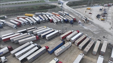 Yunanistan'daki çiftçi eylemi, Avrupa'ya yük taşıyan tır sürücülerini etkilemeye devam ediyor