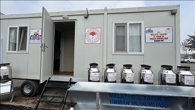 Li Meletiyê konteynerên ji erdhejzedeyan vala man bûn xaniyê şivanan