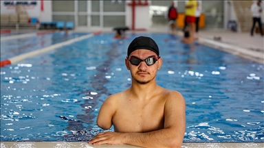 İş yerindeki patlamada kolunu ve bacağını kaybetti, yüzme ve karateyle yaşama bağlandı